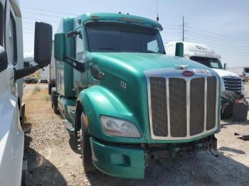  Salvage Peterbilt 579
