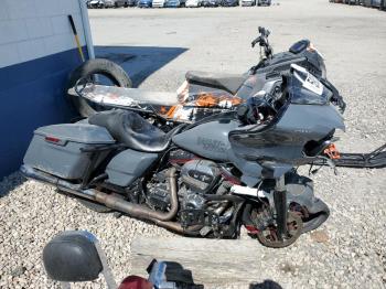  Salvage Harley-Davidson Fltrxst