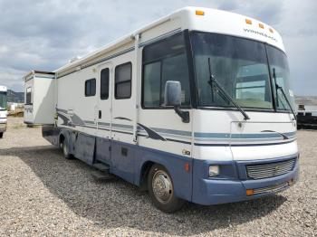  Salvage Workhorse Custom Cha Motorhome