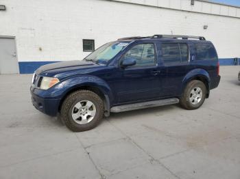  Salvage Nissan Pathfinder