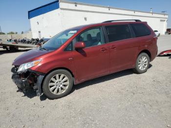  Salvage Toyota Sienna