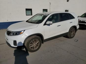  Salvage Kia Sorento