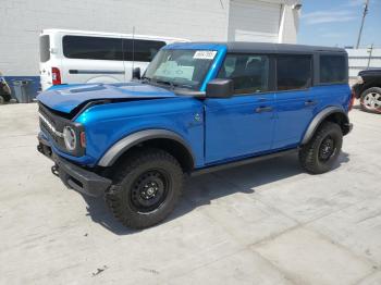  Salvage Ford Bronco