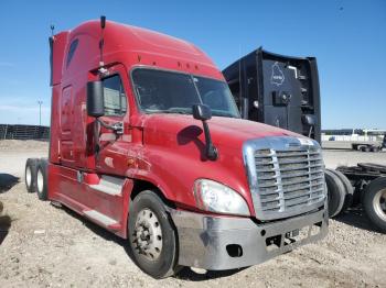  Salvage Freightliner Cascadia 1