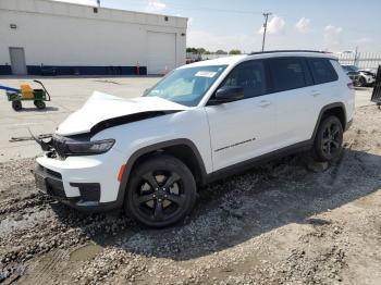  Salvage Jeep Grand Cherokee