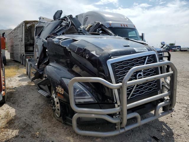 Salvage Volvo Vn