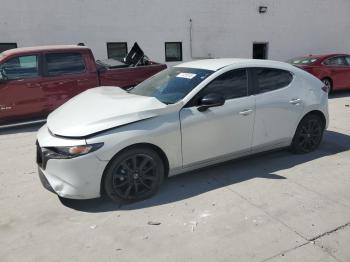  Salvage Mazda 3 Select S