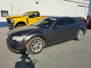  Salvage Chrysler 300