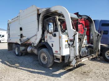  Salvage Peterbilt 320