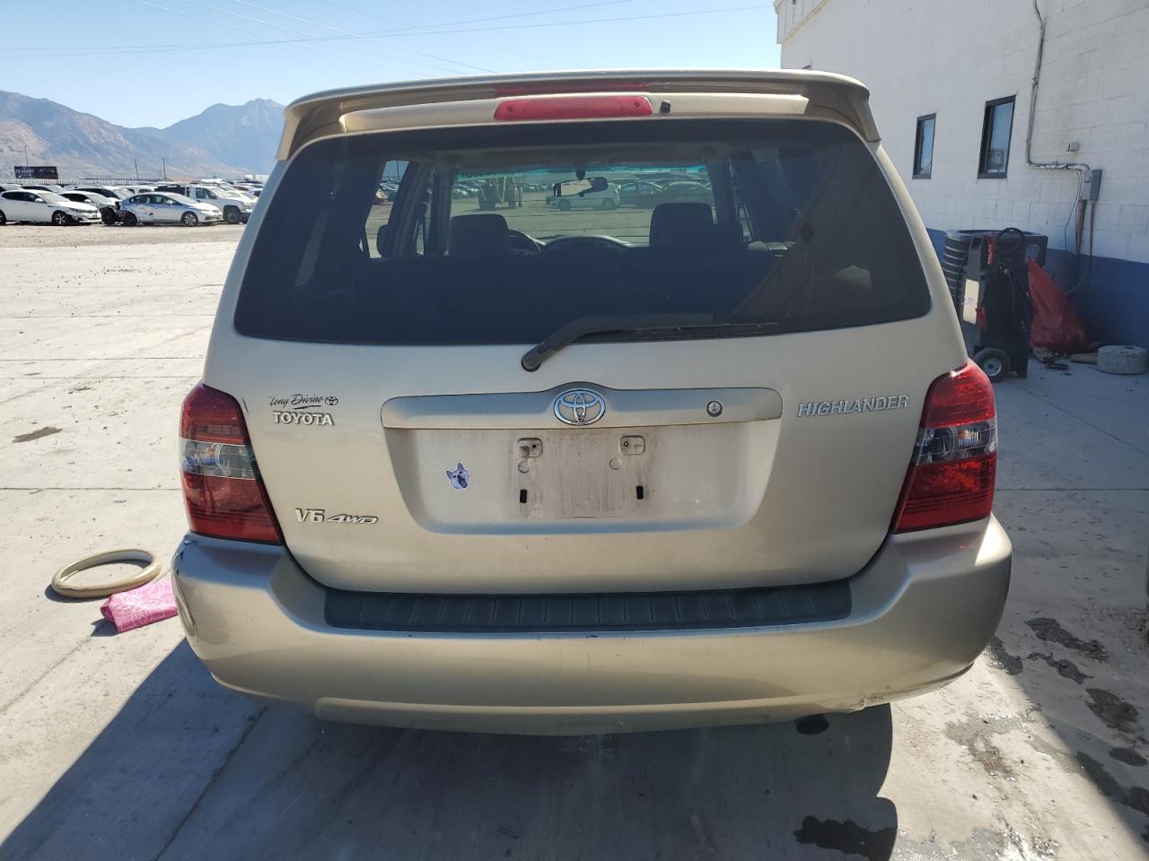 Toyota Highlander Sport Image 10