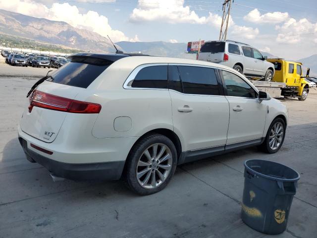 Lincoln MKT Image 2
