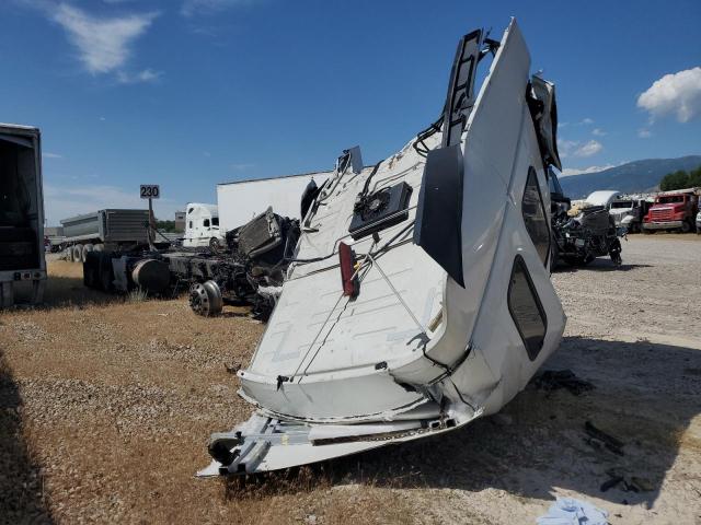  Salvage Volvo Vnl