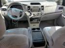 Toyota Sienna Le Image 7