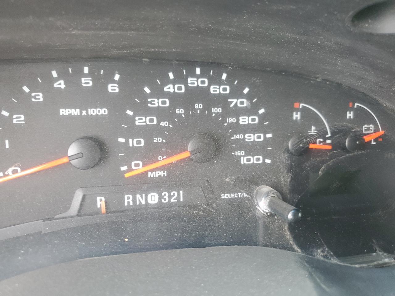 Ford Econoline E450 Super Duty Cutaway Van Image 8