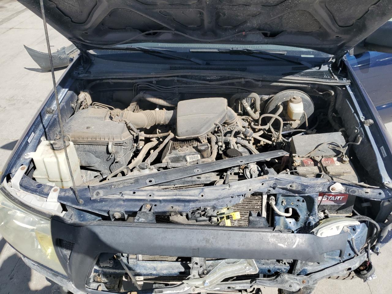 Toyota Tacoma Access Cab Image 12