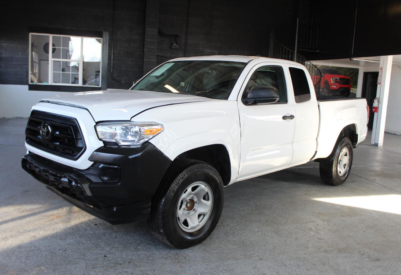 Toyota Tacoma Access Cab Image 2