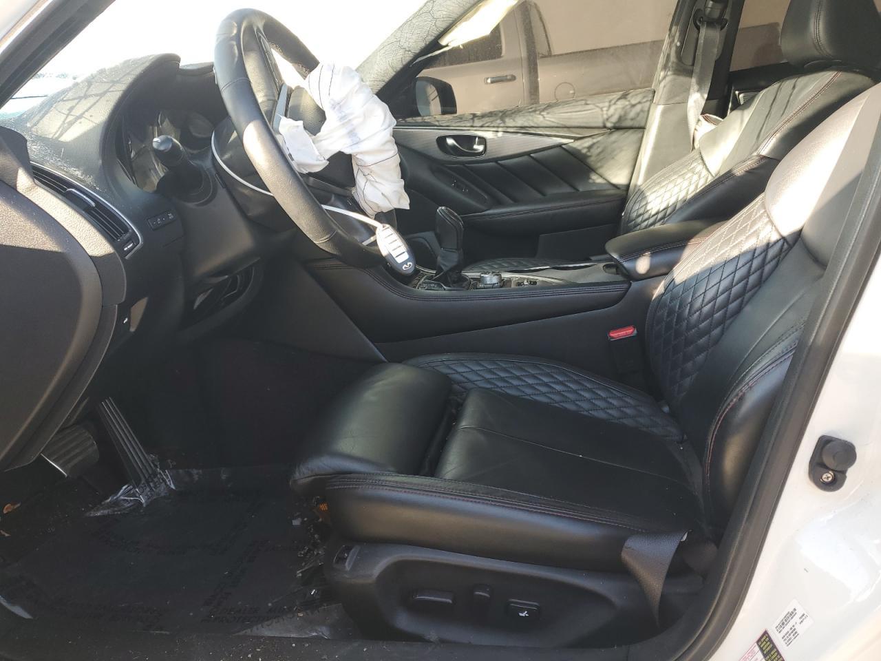 INFINITI Q50 Red Sport 400 Image 11