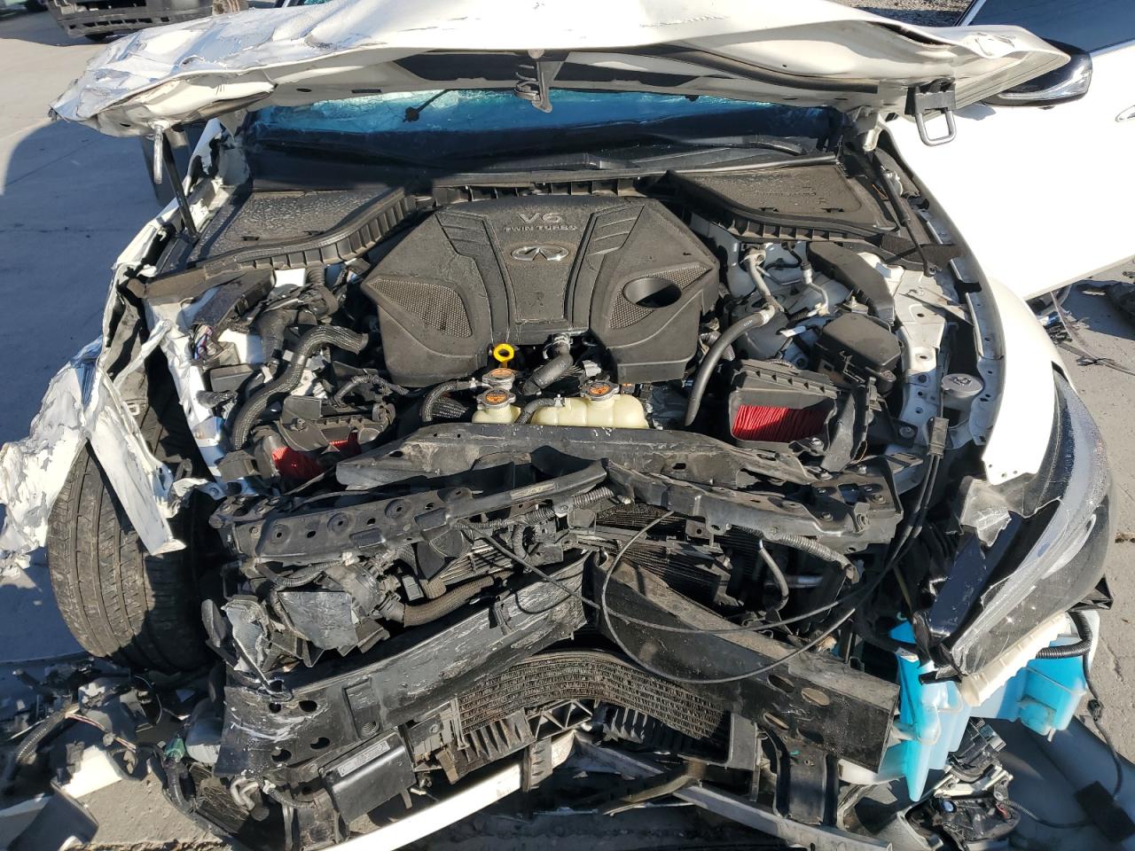 INFINITI Q50 Red Sport 400 Image 8