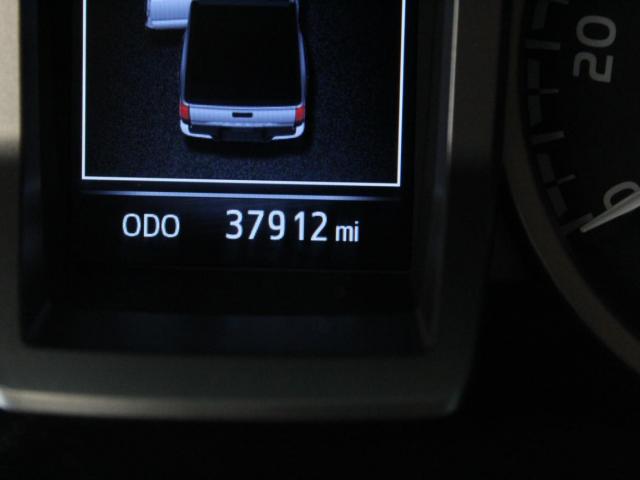 Toyota Tacoma Access Cab Image 2