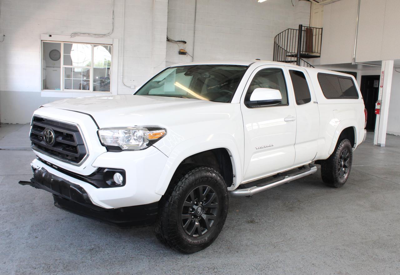 Toyota Tacoma Access Cab Image 9