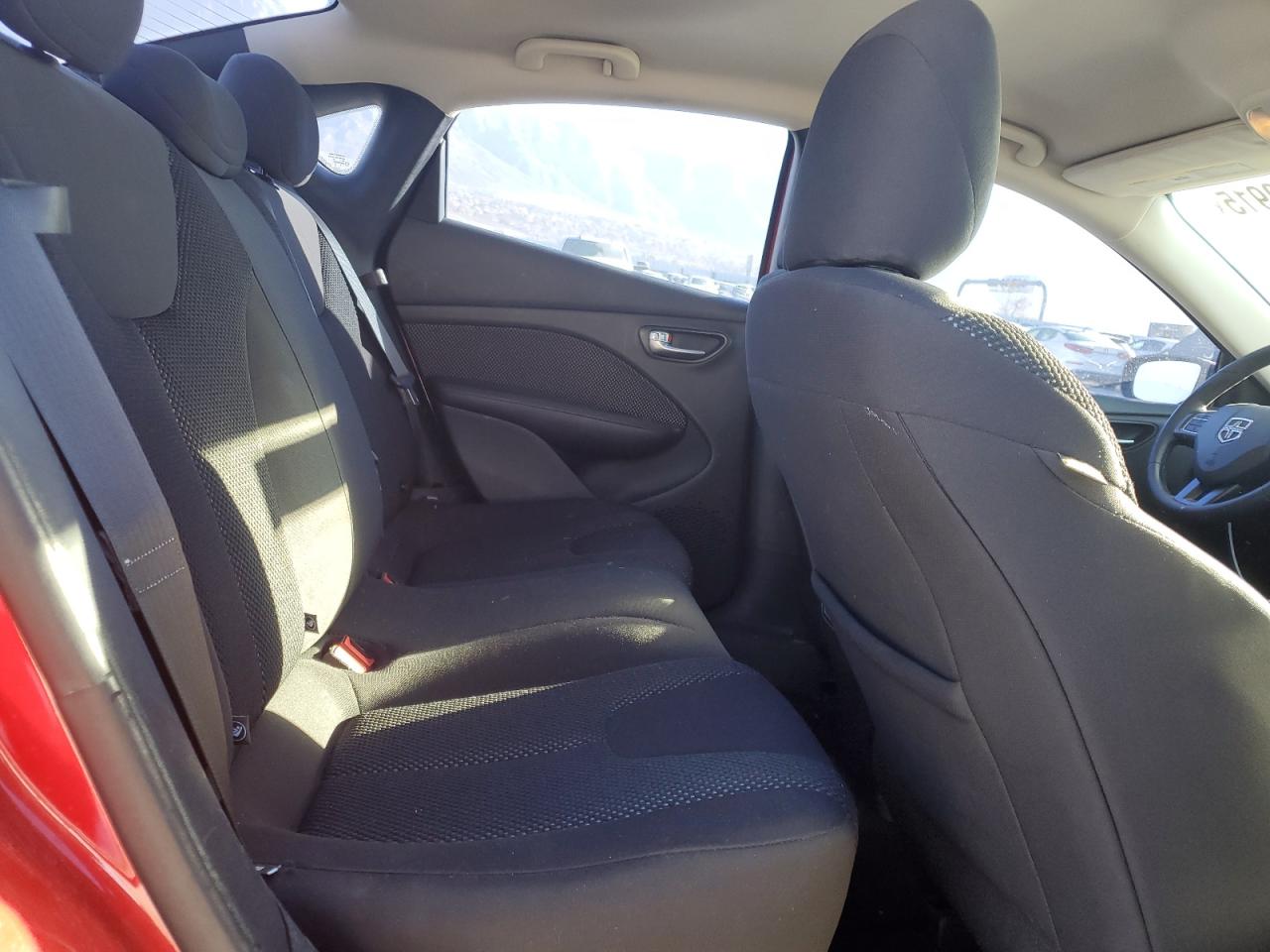 Dodge Dart Se Aero Image 8