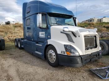  Salvage Volvo Vnl
