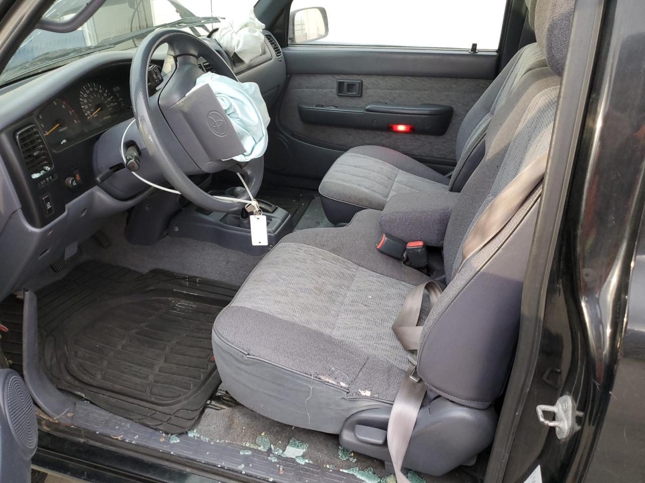 Toyota Tacoma Xtracab Image 6