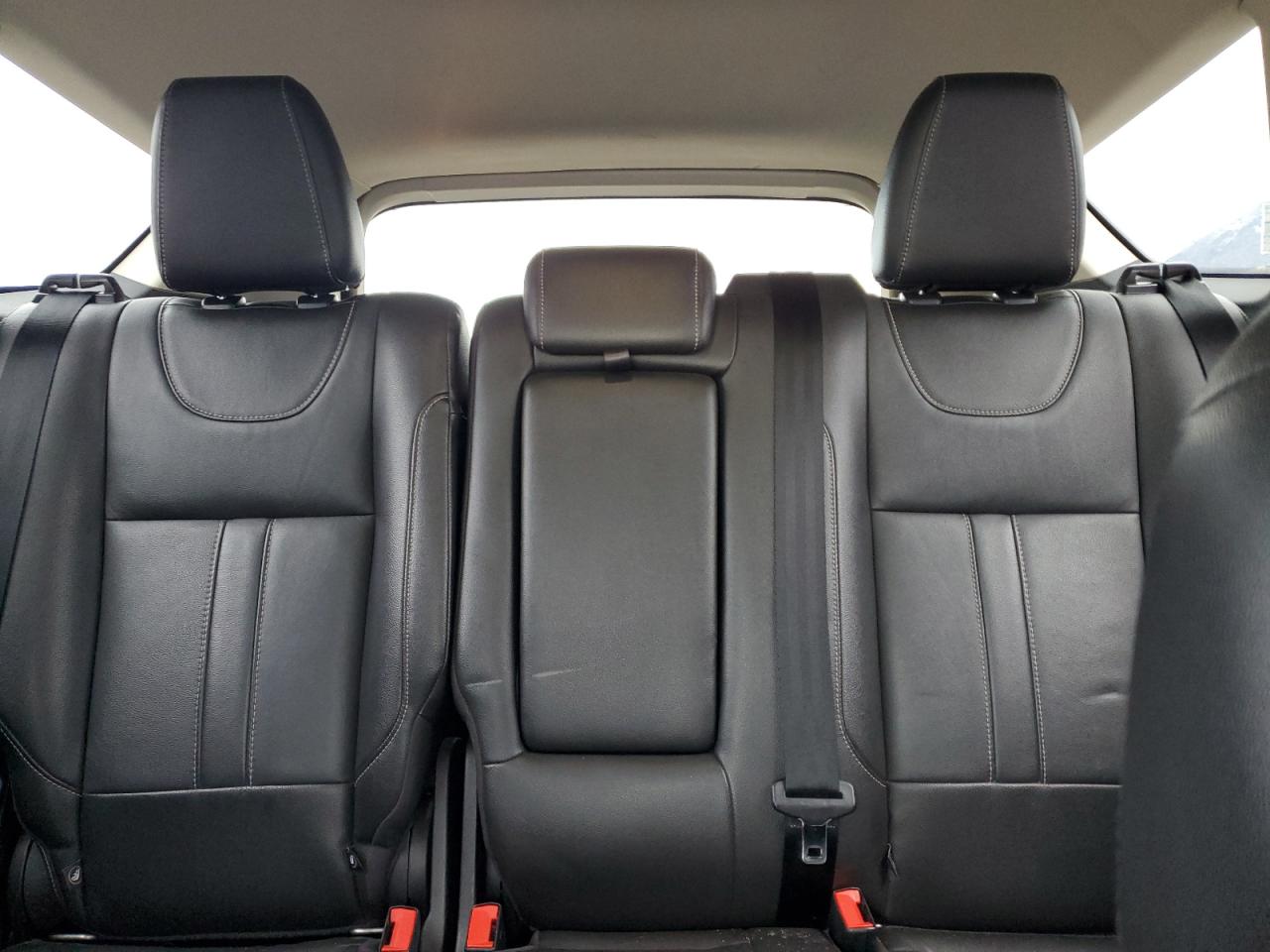 Ford Escape Titanium Image 12