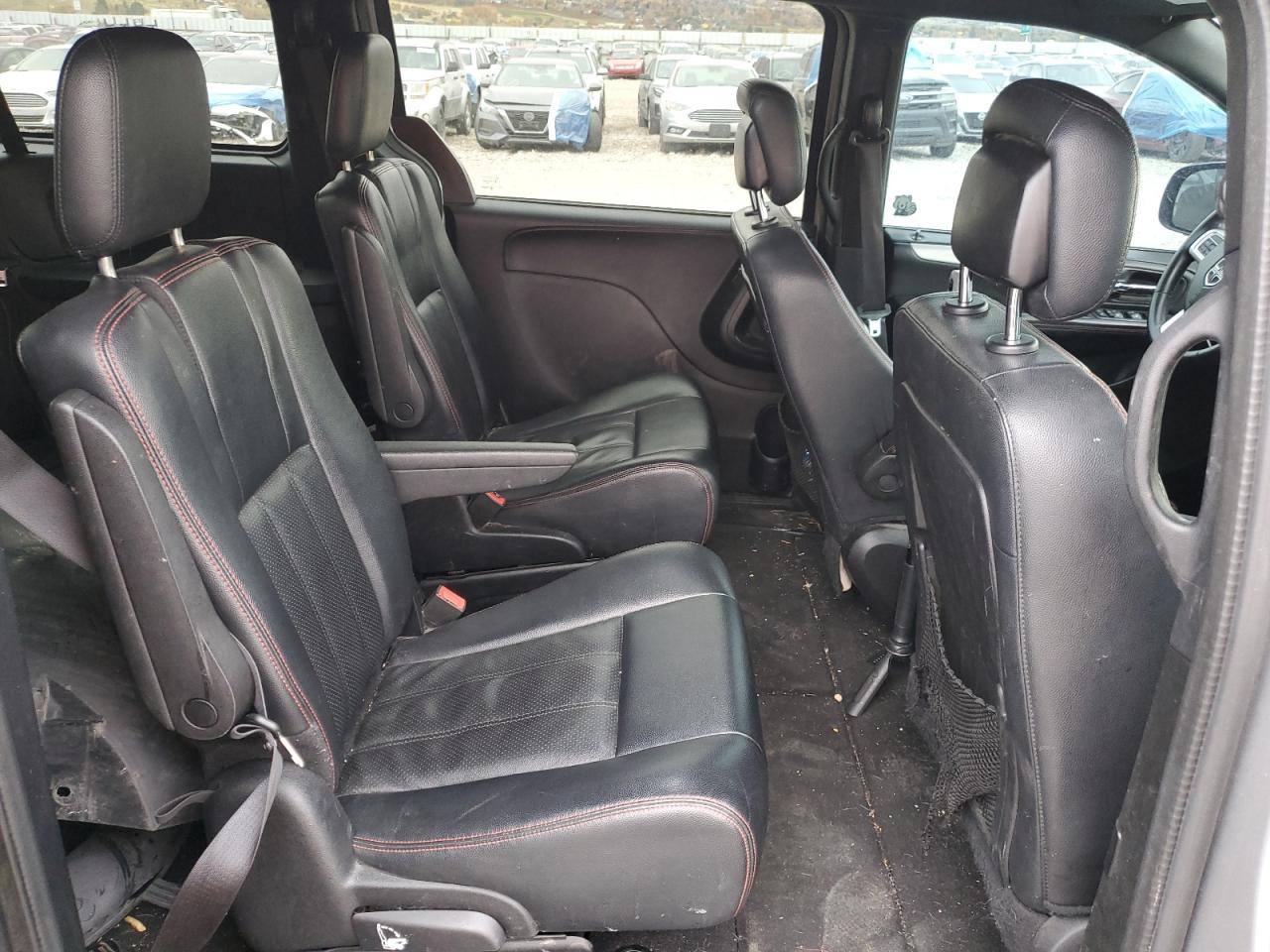 Dodge Caravan R/t Image 10