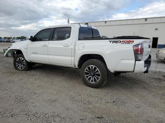Toyota Tacoma Double Cab Image 4
