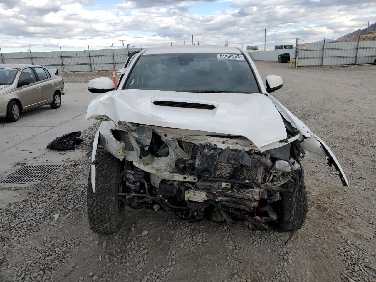 Toyota Tacoma Double Cab Image 3