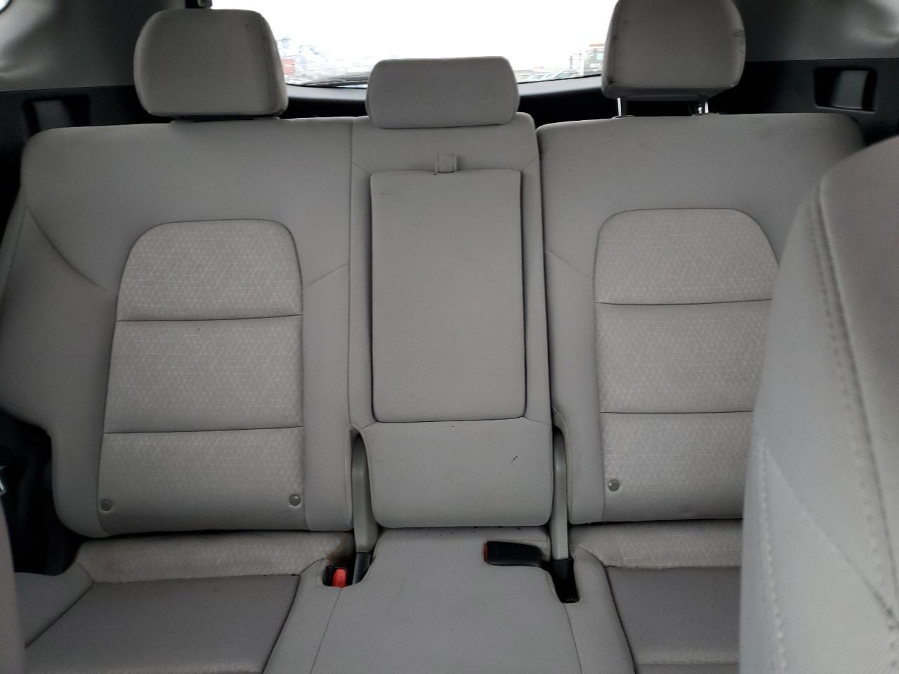 Hyundai TUCSON Limited Image 2