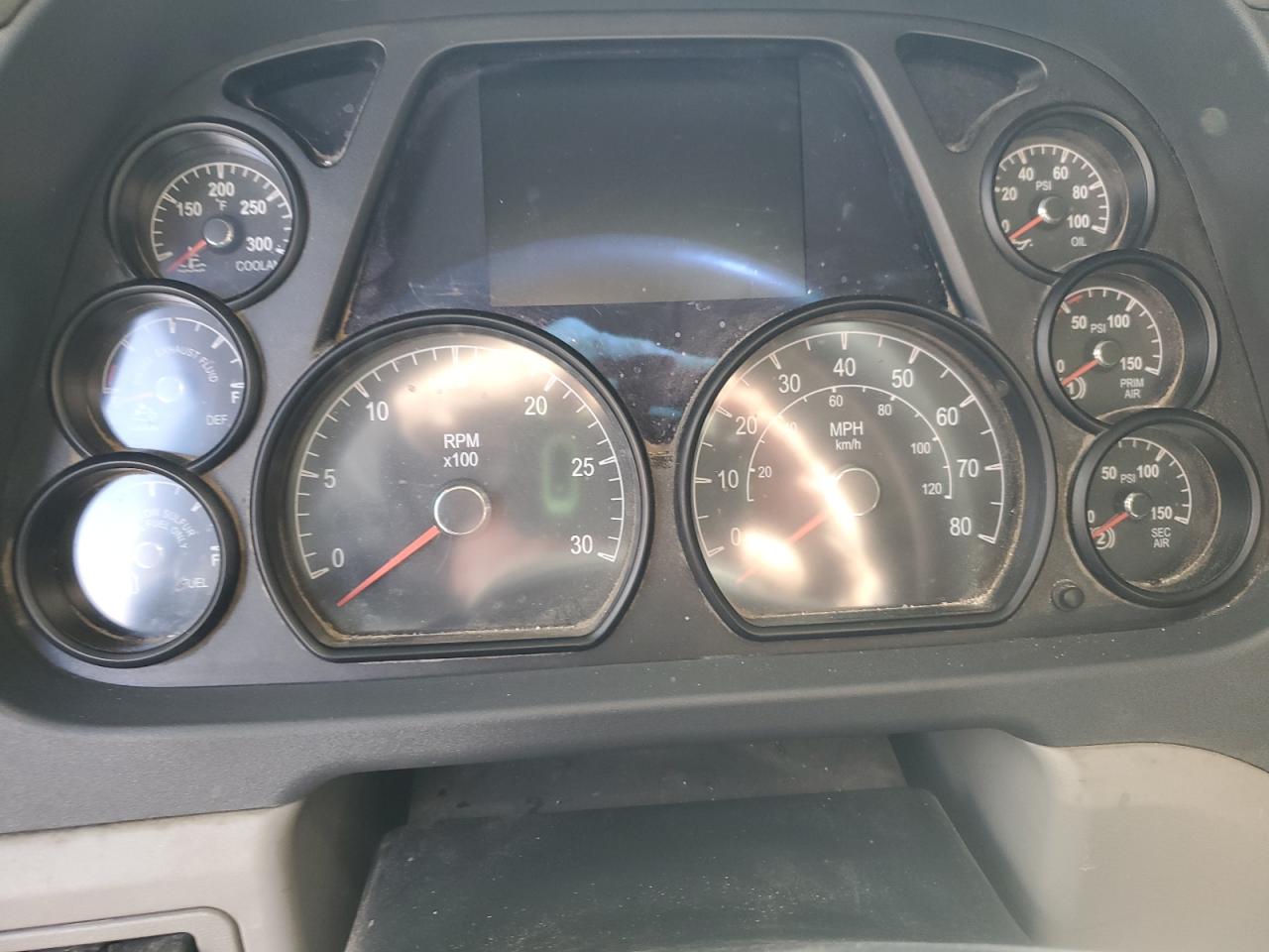 Peterbilt Tractor 579 Image 6