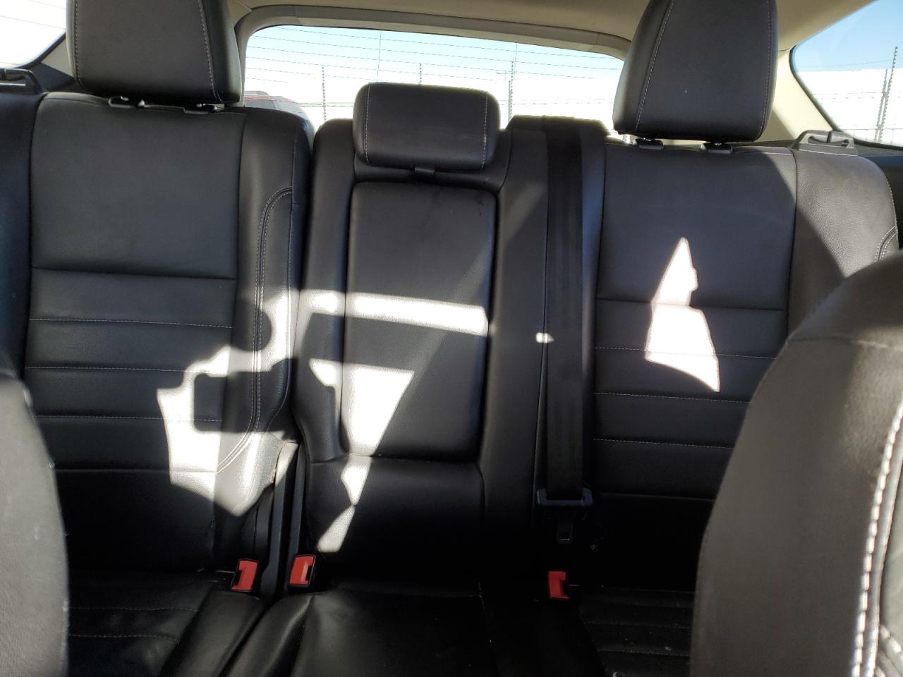 Ford Escape Titanium Image 9