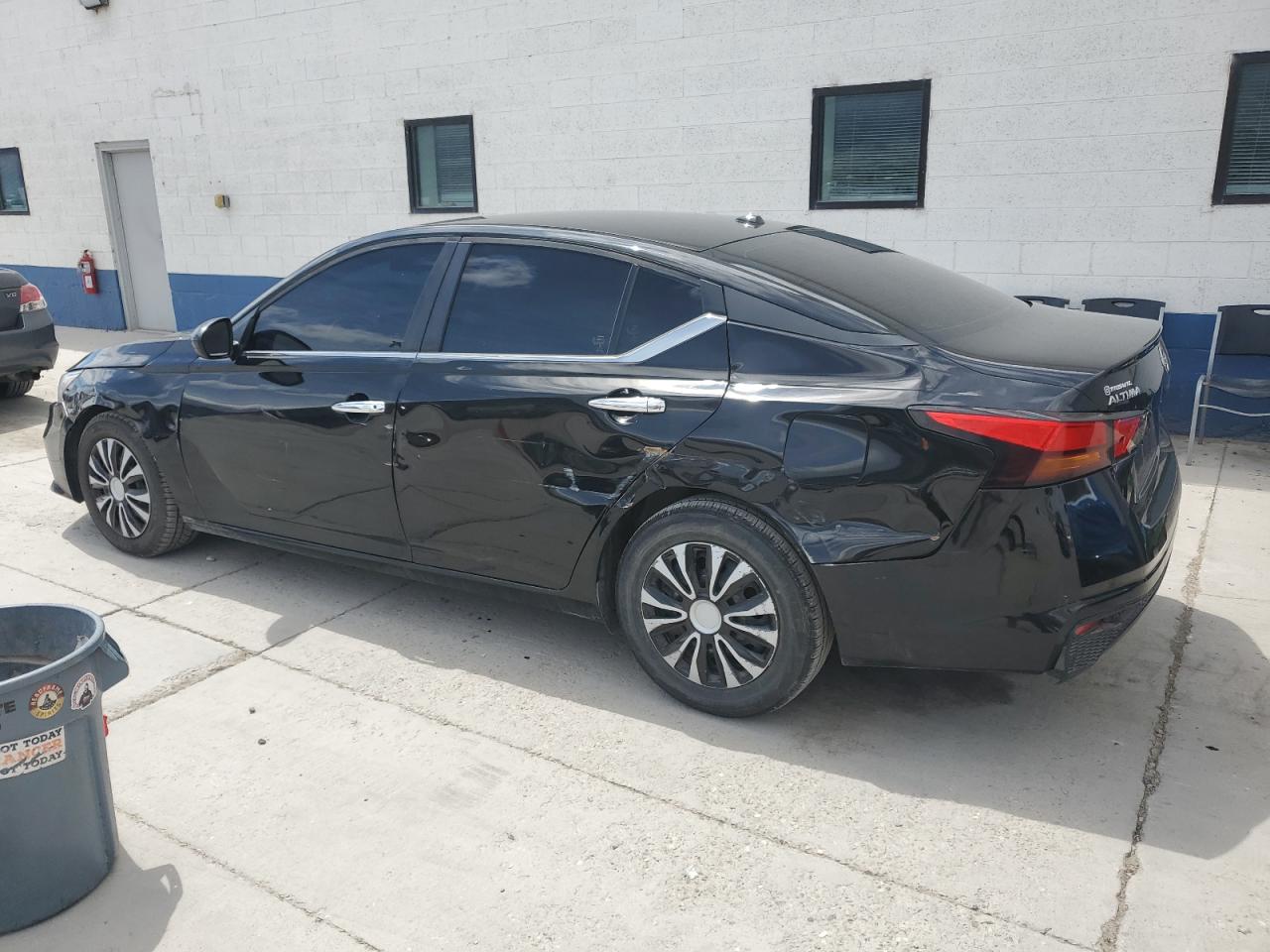 Nissan Altima S Image 2