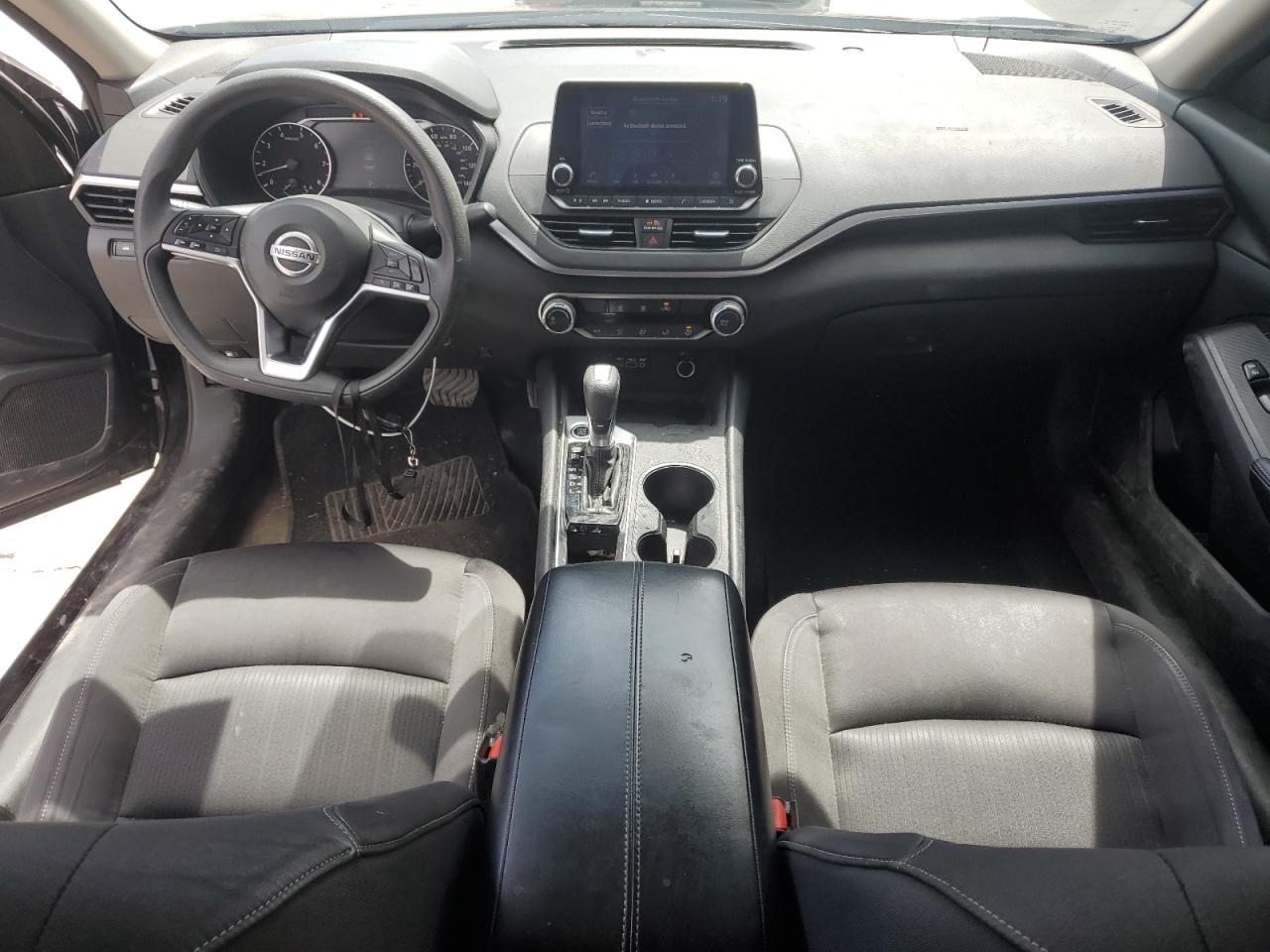 Nissan Altima S Image 12