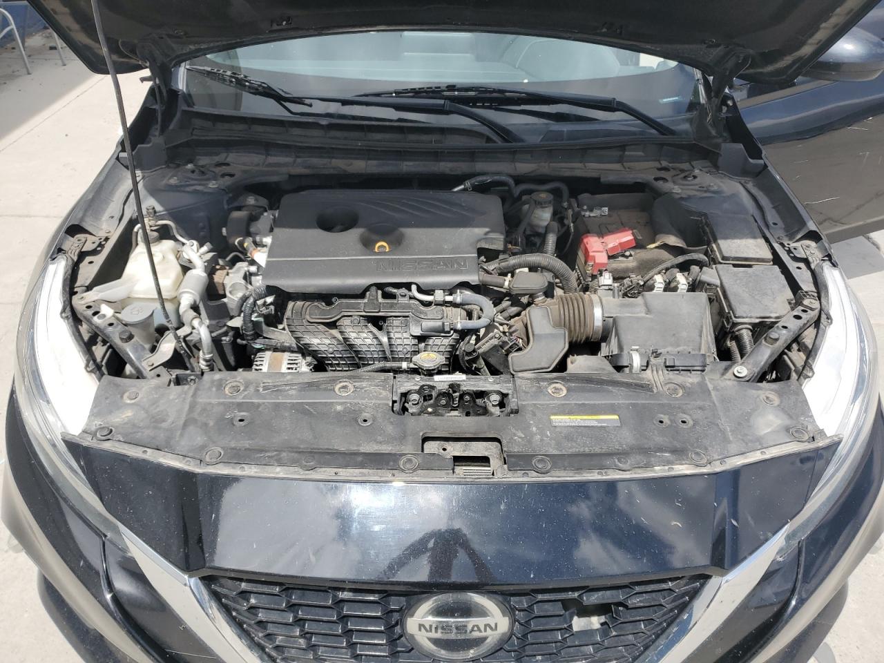 Nissan Altima S Image 9