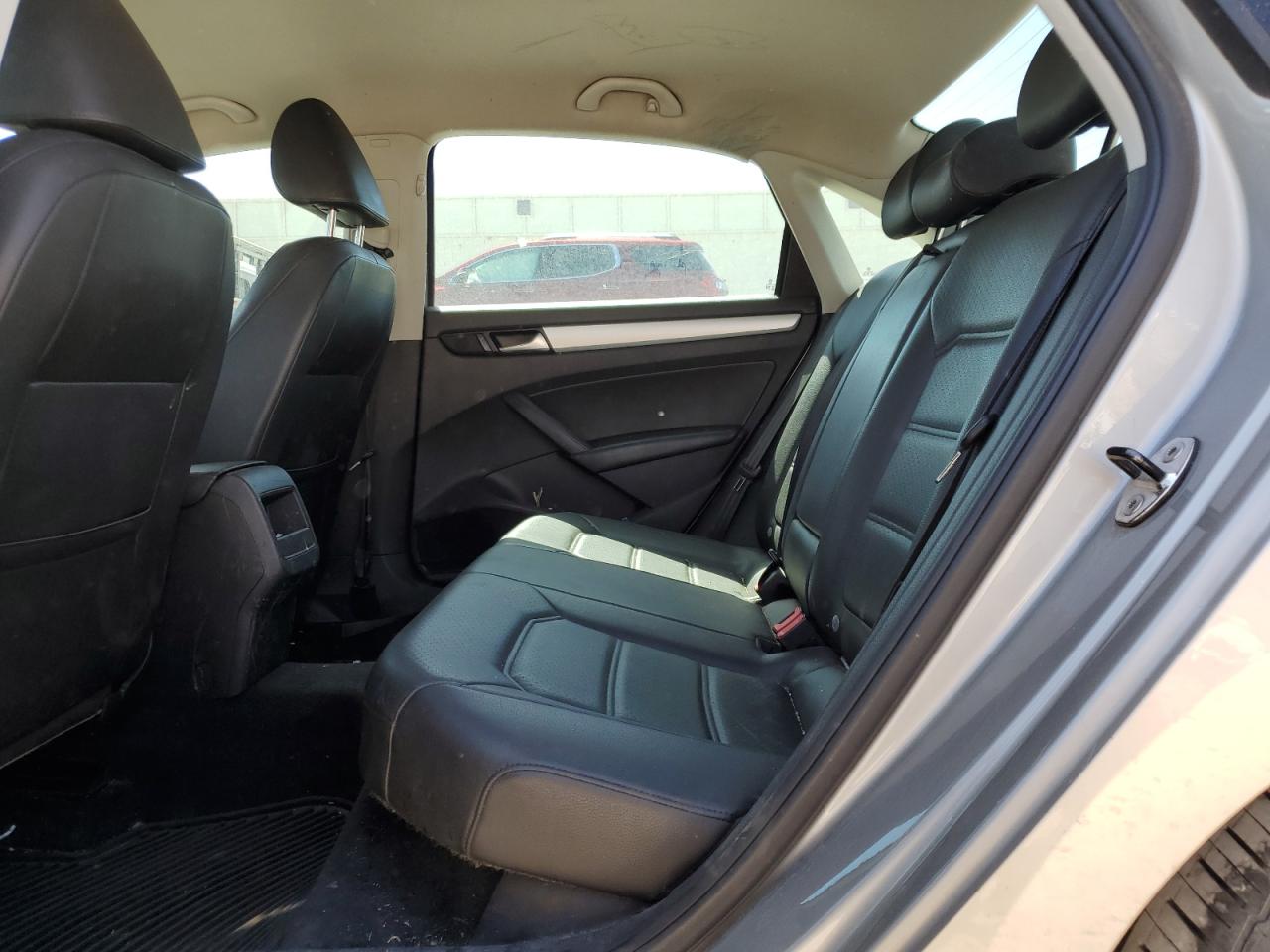 Volkswagen Passat Se Image 7