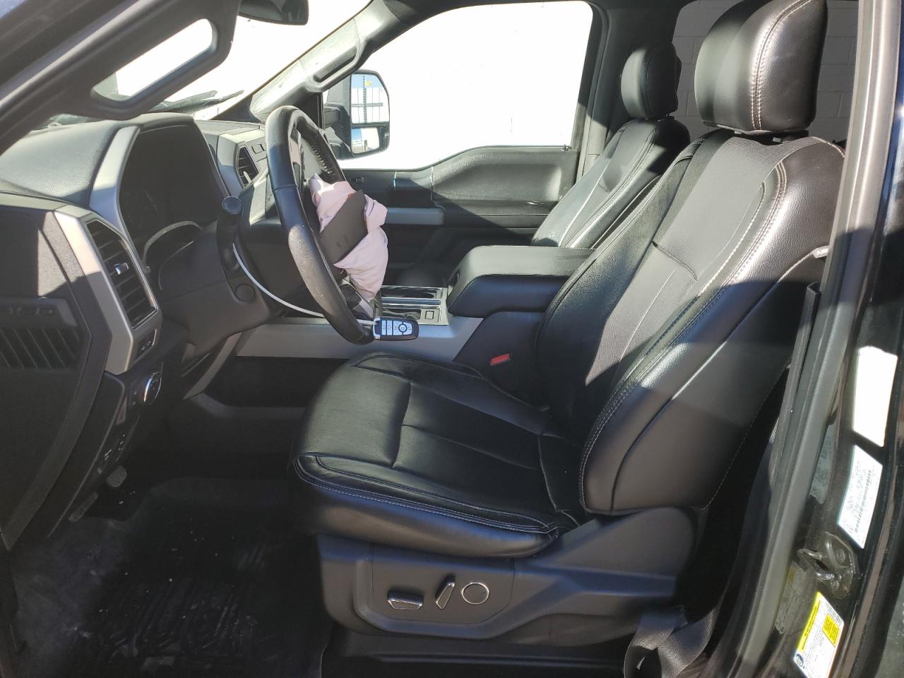 Ford F-150 Supercrew Image 6