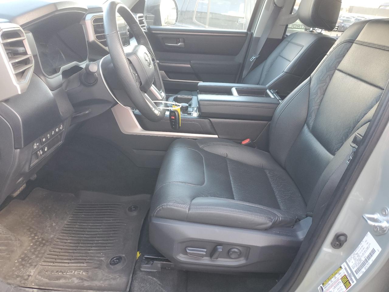 Toyota Tundra Crewmax Sr5 Image 12