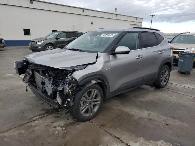  Salvage Kia Seltos