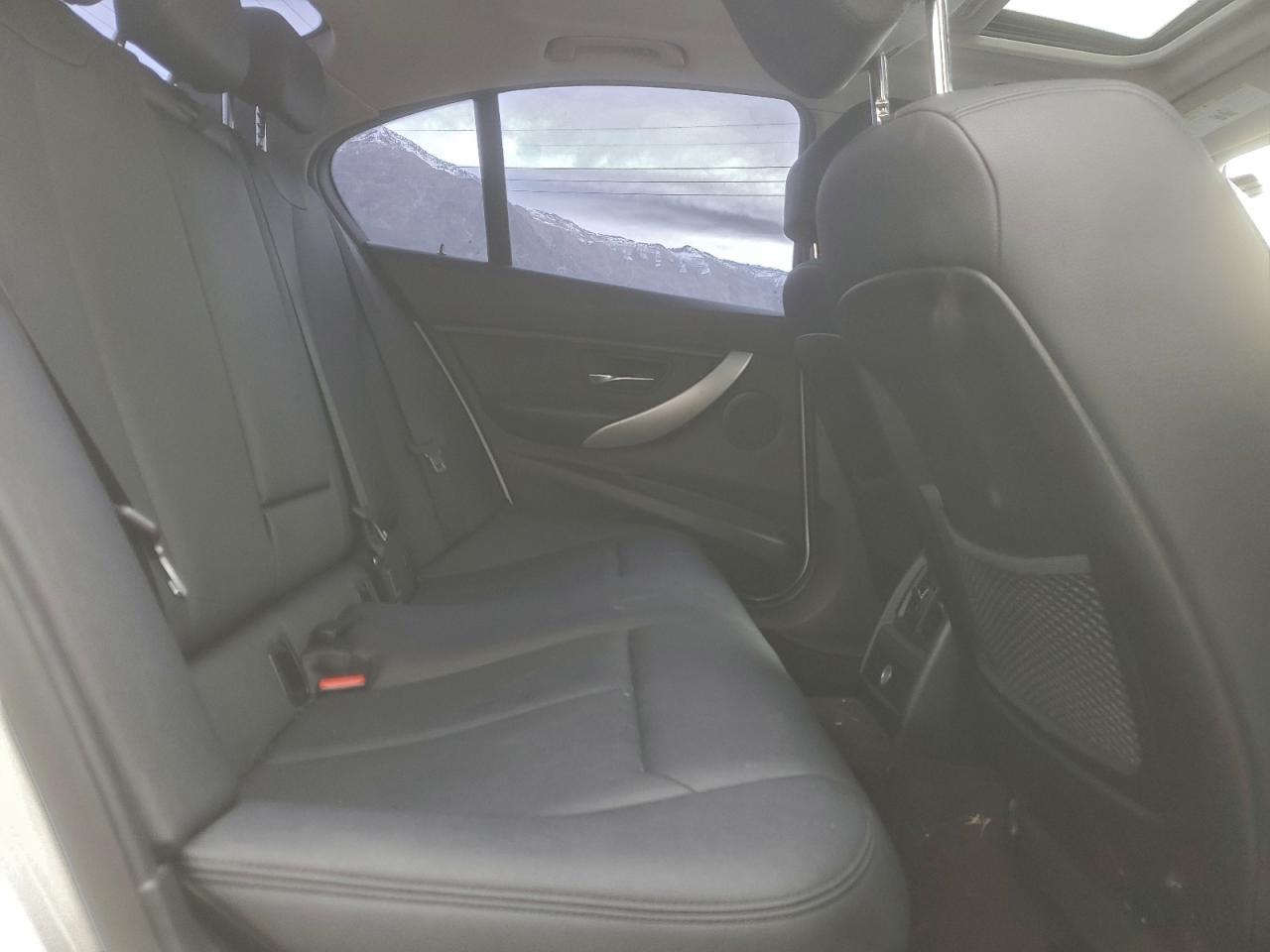 BMW 3 Series Xi Image 12