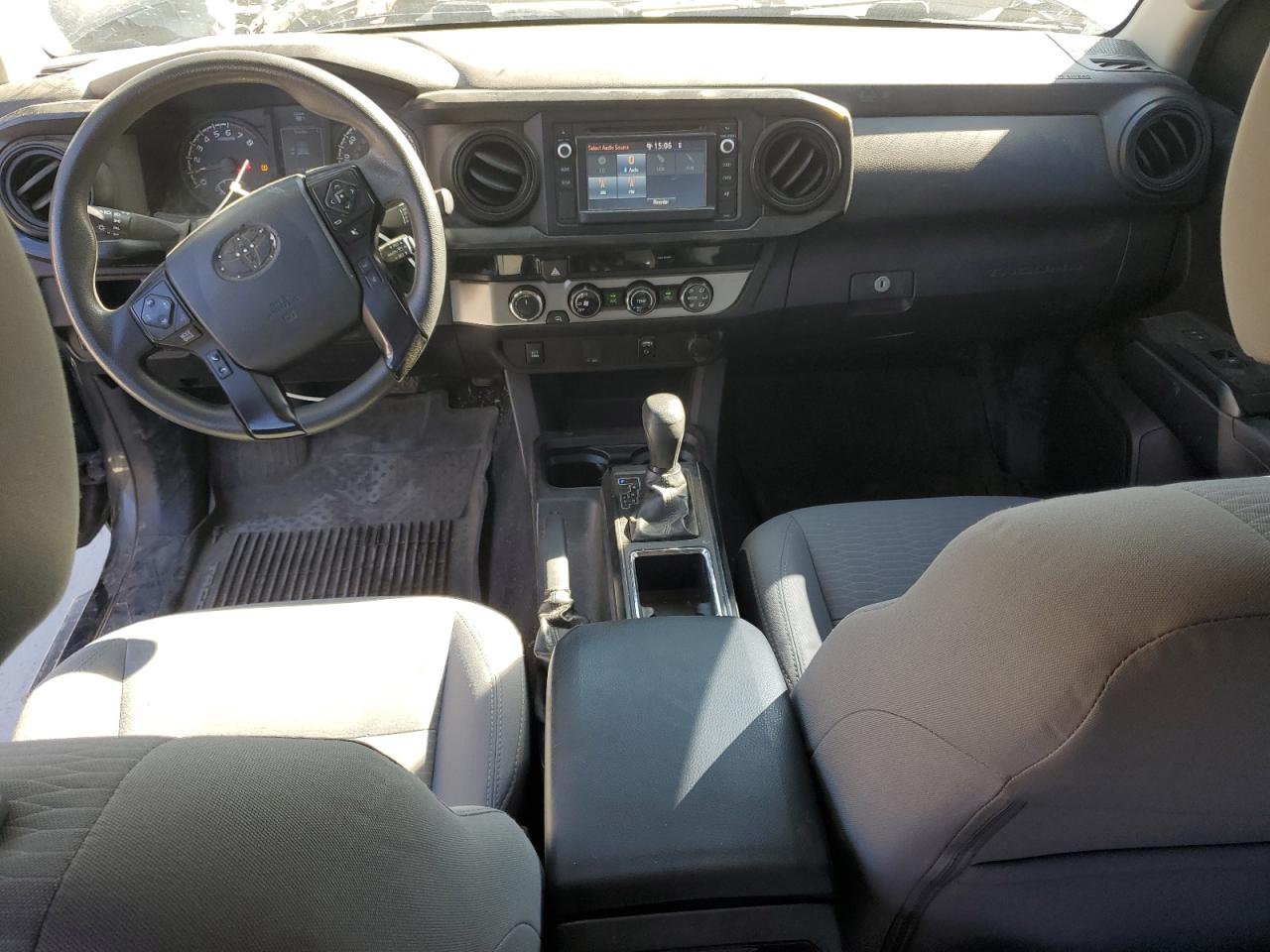 Toyota Tacoma Double Cab Image 8