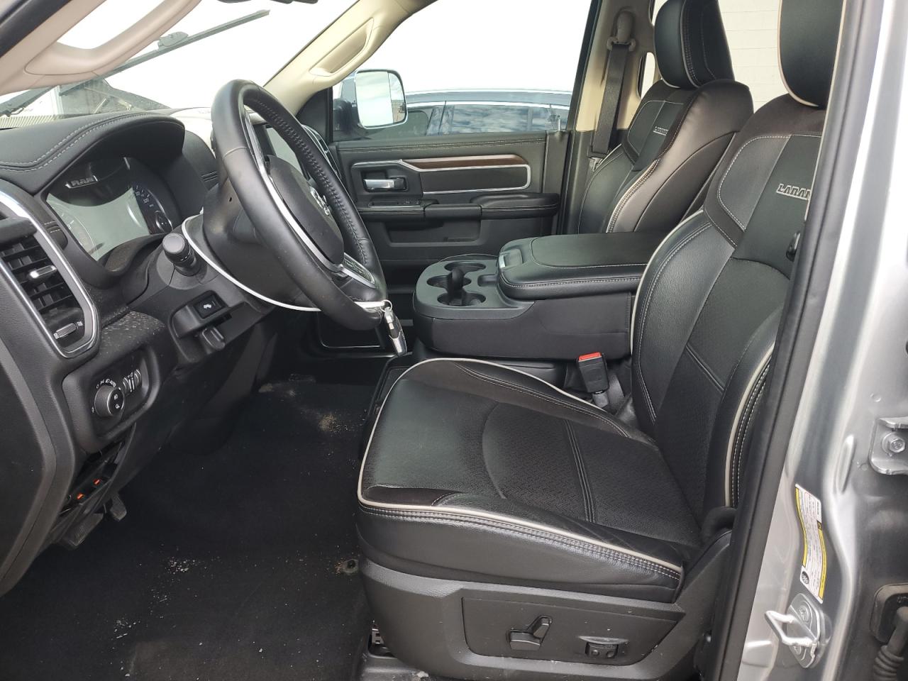 Ram 2500 Laramie Image 4