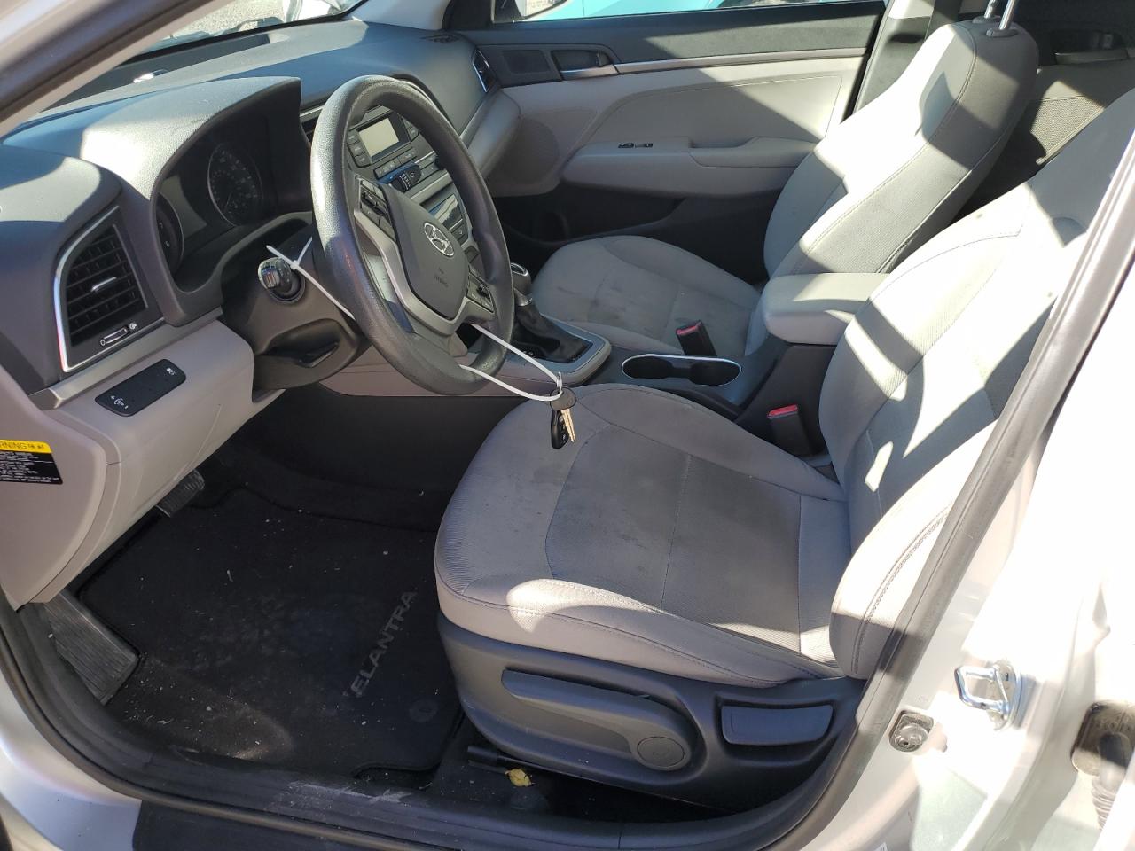 Hyundai ELANTRA Se Image 9