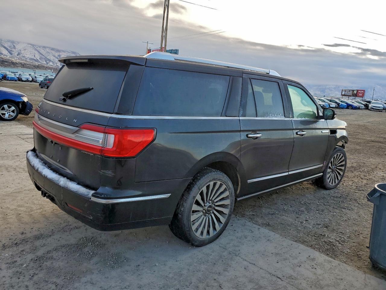 Lincoln Navigator L Reserve Image 8