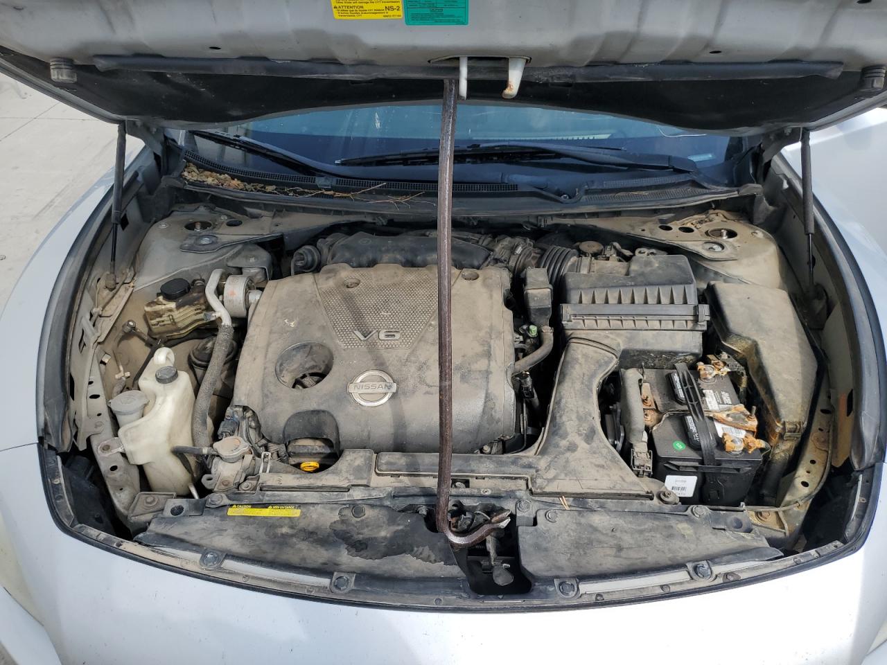 Nissan Maxima S Image 10