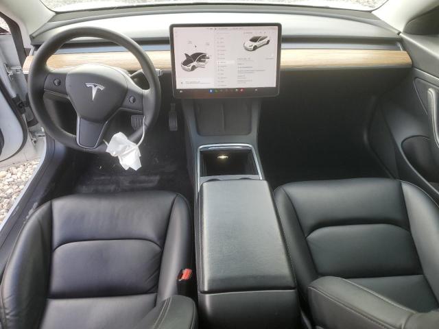 Tesla Model 3 Image 11