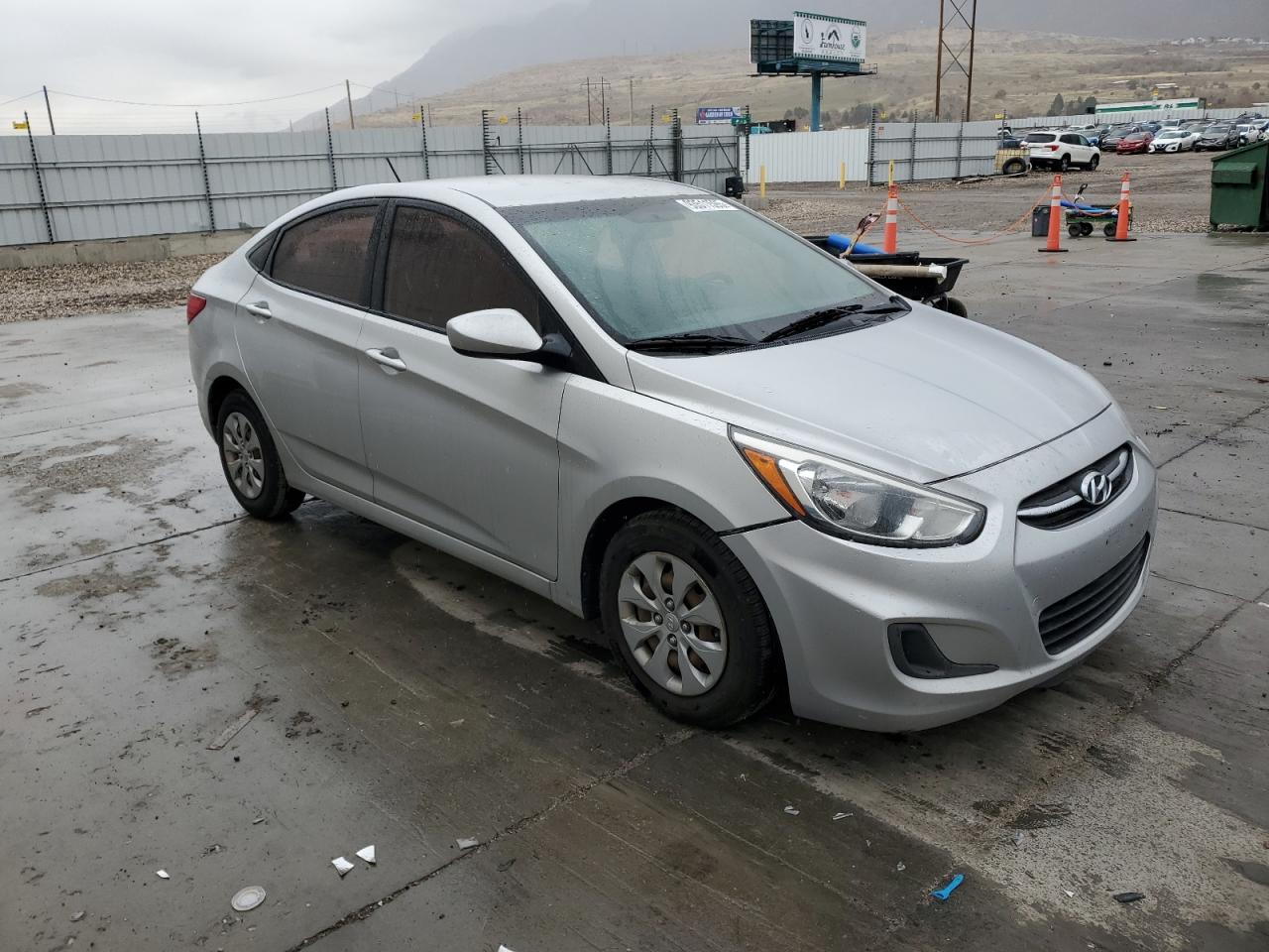 Hyundai ACCENT Gls Image 10