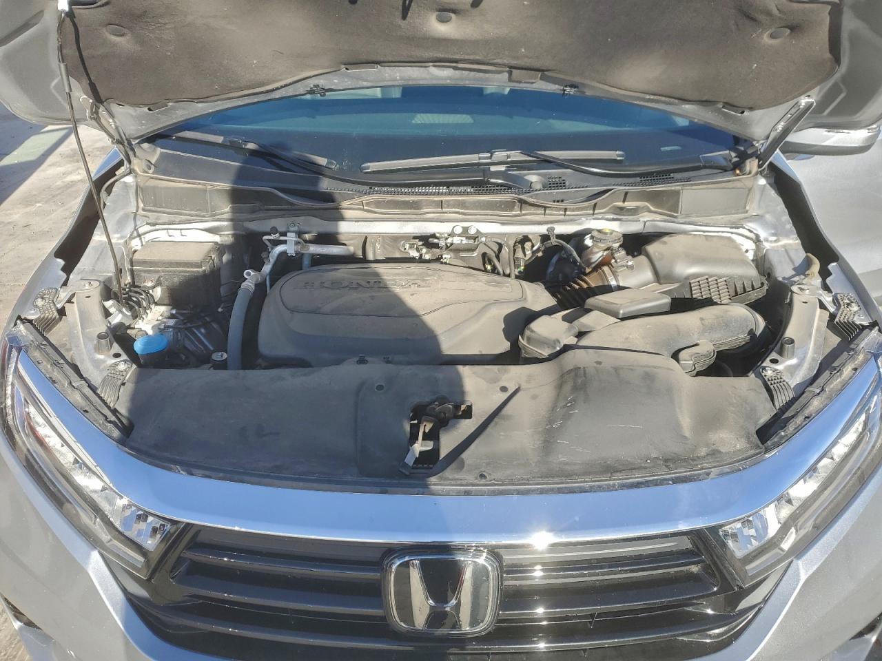 Honda Odyssey Touring Image 11